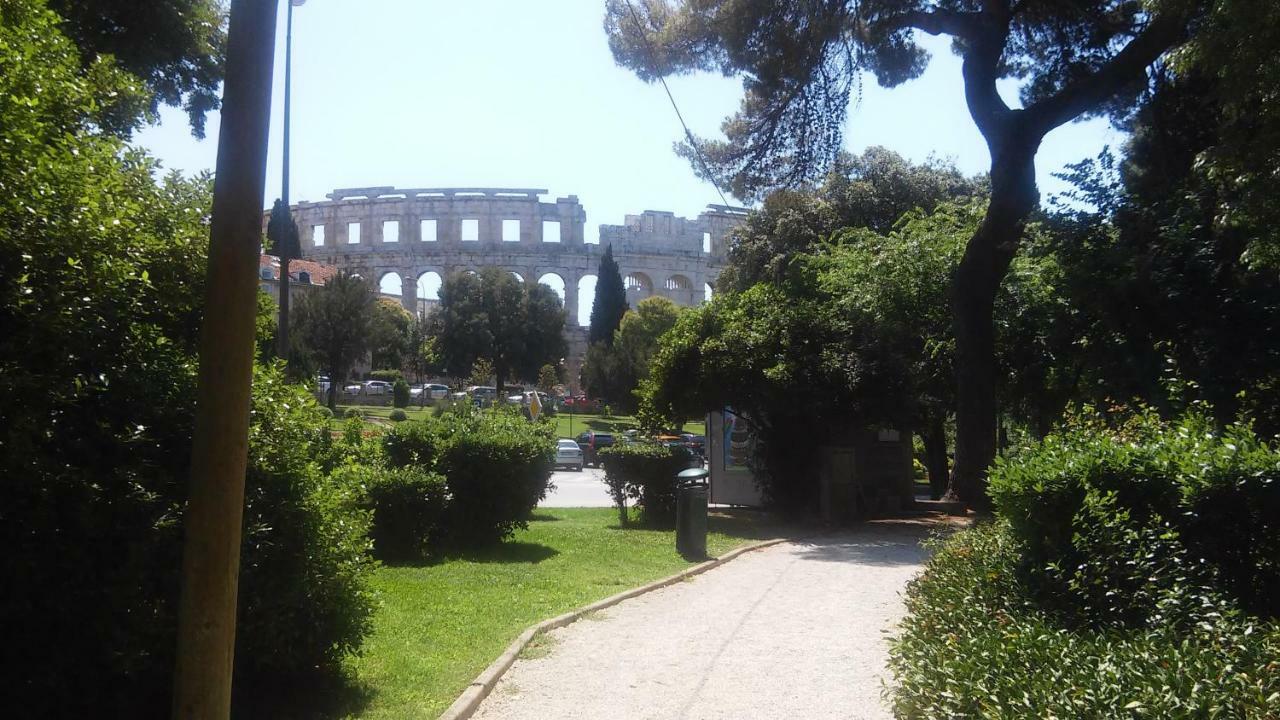 Colosseum Apartment Pula Ngoại thất bức ảnh